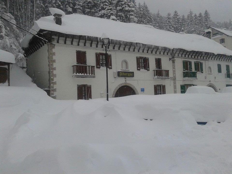 Albergue De Canfranc Estacion Bagian luar foto