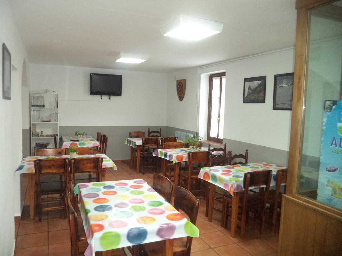 Albergue De Canfranc Estacion Bagian luar foto